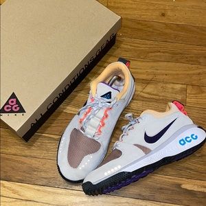 Nike acg dog mountain